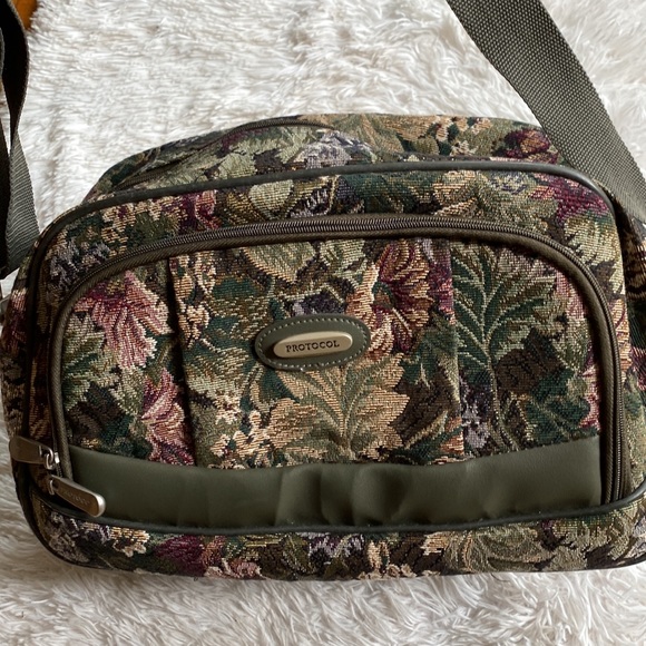 New under the seat tapestry floral carry on  bag - Picture 2 of 12